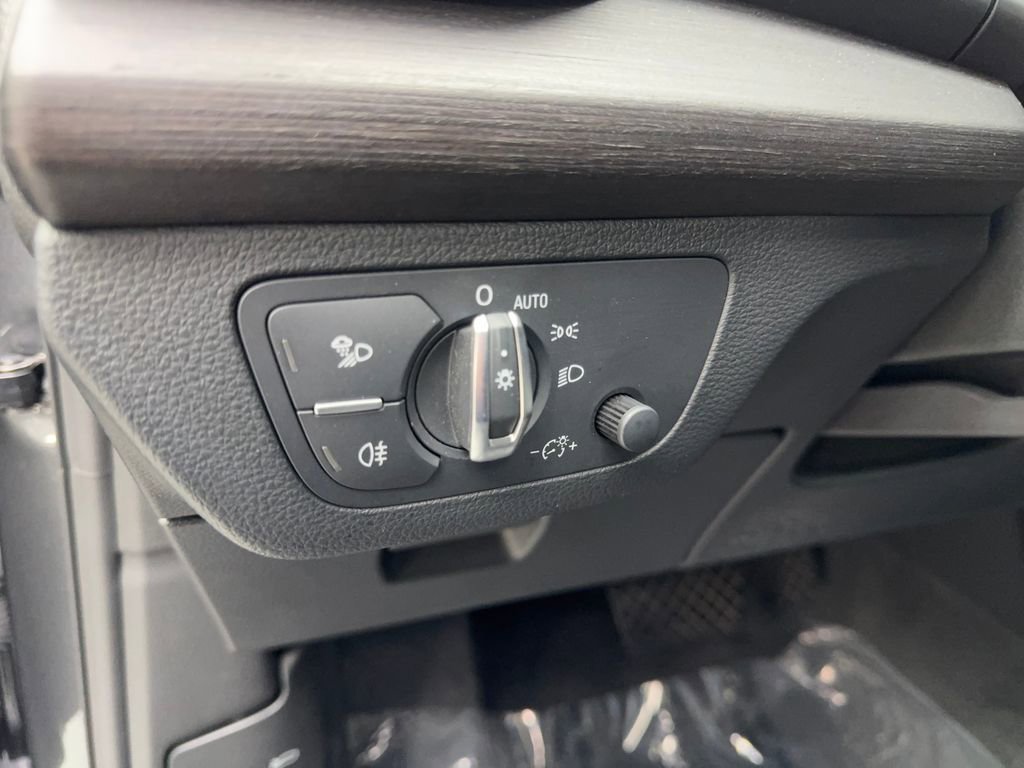 Used 2023 Audi Q5 2.0T Premium w/ Convenience Package image 56