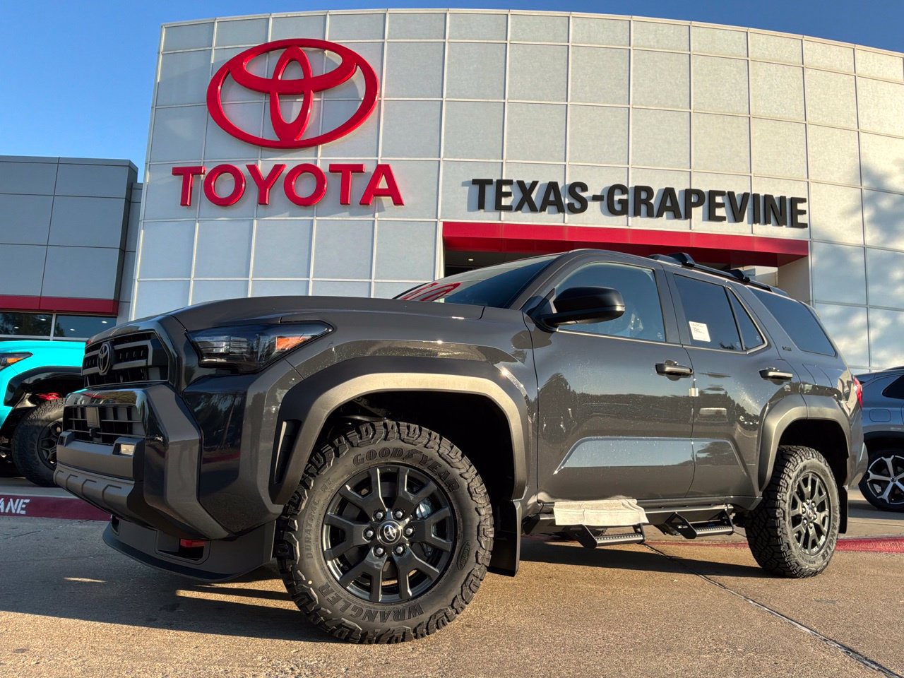 New 2026 Toyota 4Runner SR5 AWD/4WD image 2