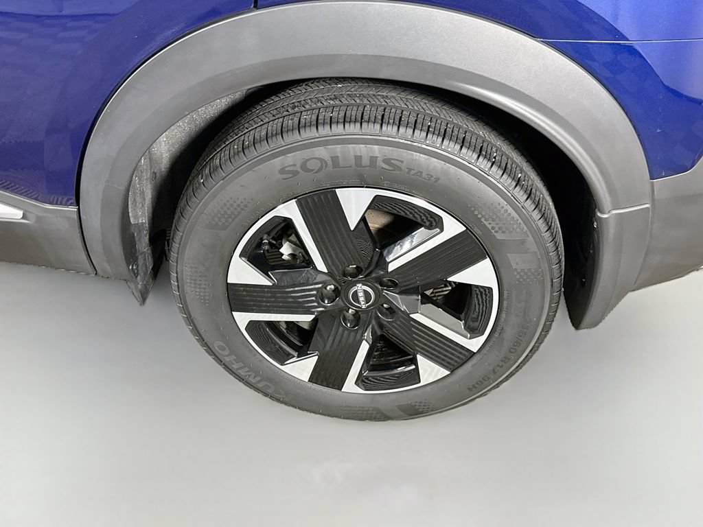 Certified 2025 Nissan Kicks SV AWD/4WD image 33