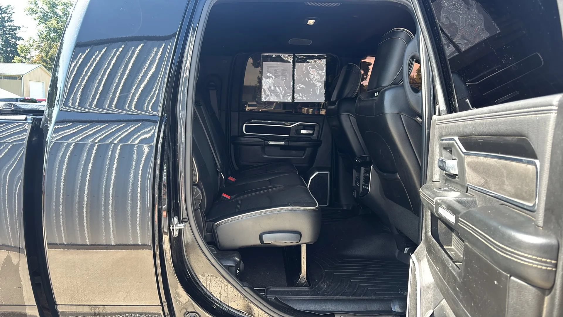 Used 2019 RAM 2500 Laramie AWD/4WD image 18