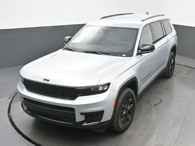 Used 2024 Jeep Grand Cherokee L Laredo AWD/4WD image 40
