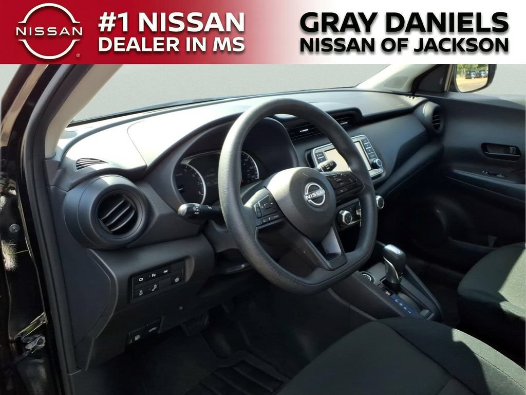 Certified 2025 Nissan Kicks Play S FWD image 11