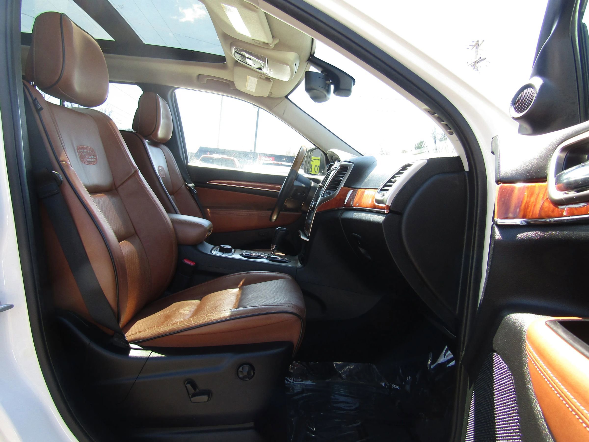 Used 2012 Jeep Grand Cherokee Overland image 13