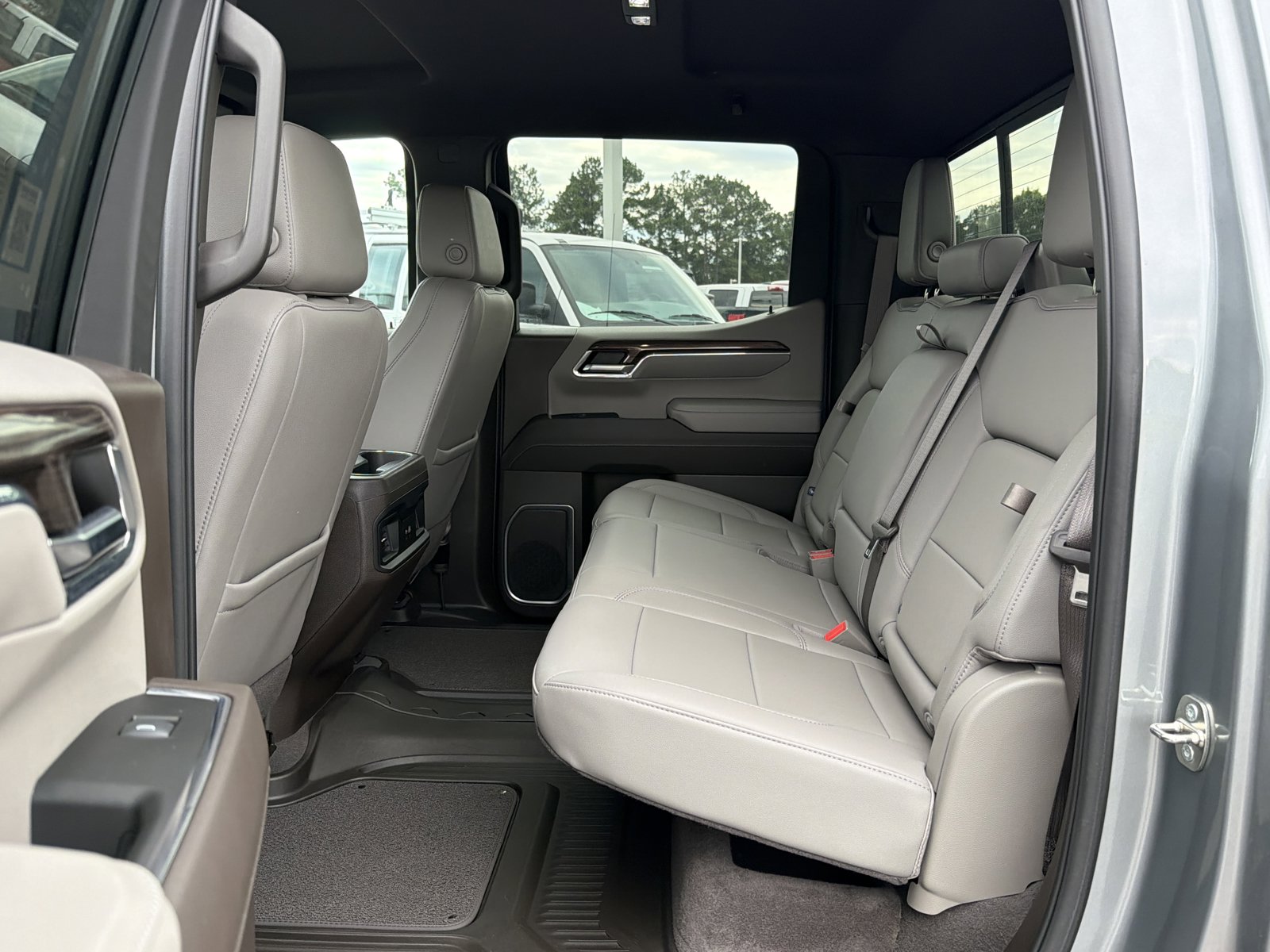 Used 2024 Chevrolet Silverado 1500 RST AWD/4WD image 28