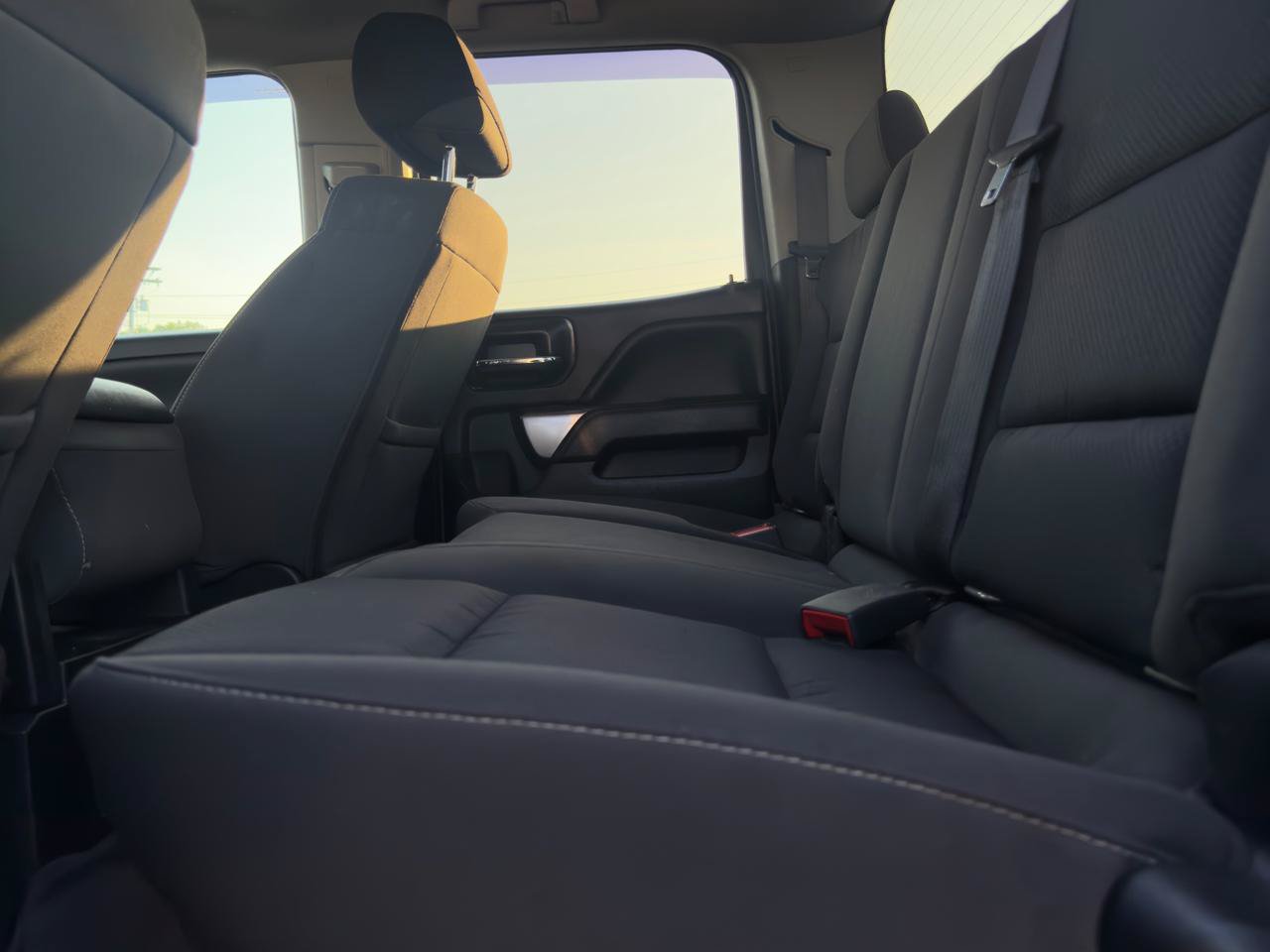 Used 2018 Chevrolet Silverado 1500 LT w/ All Star Edition AWD/4WD image 11