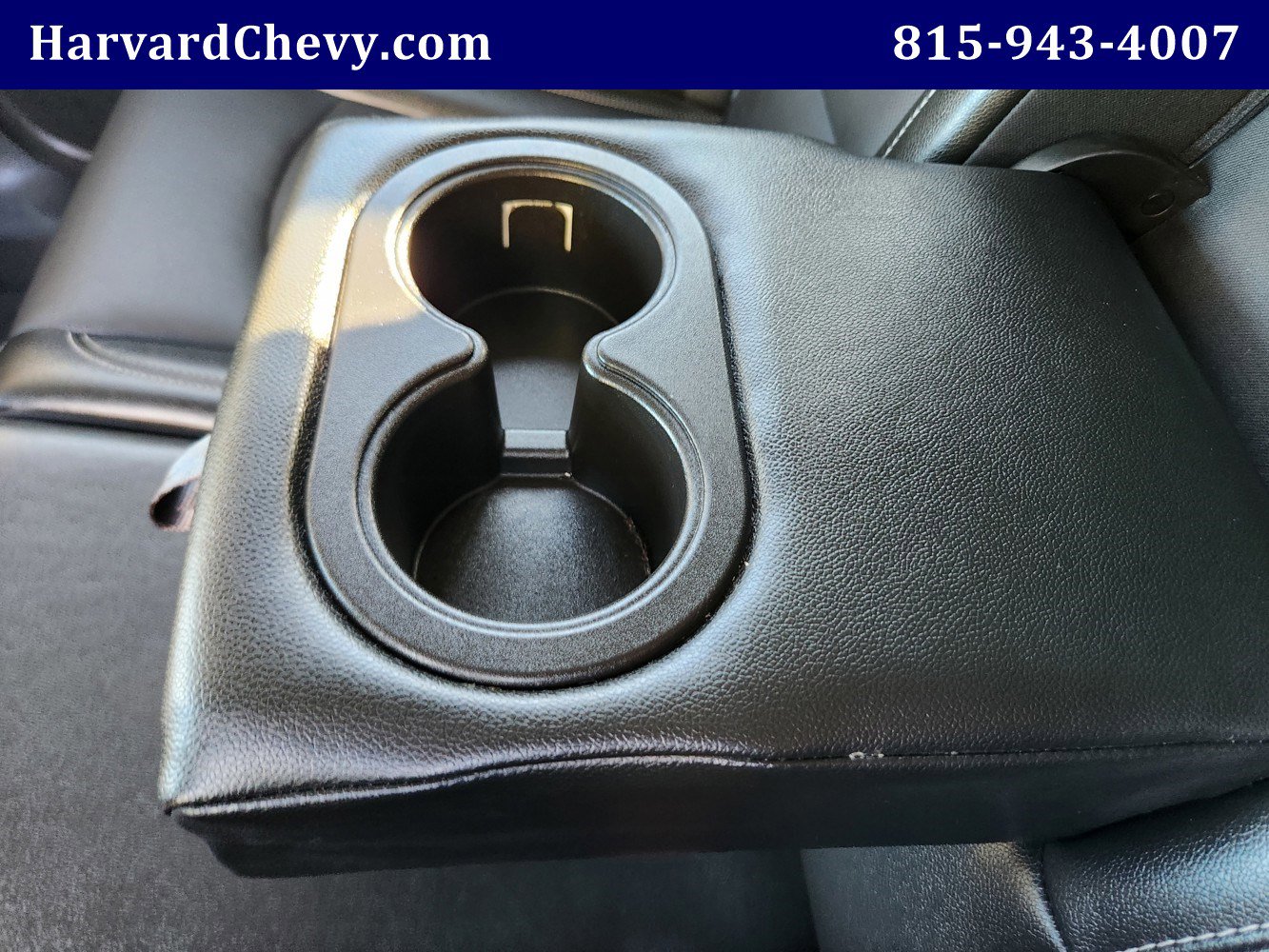 Used 2024 GMC Terrain SLT image 29