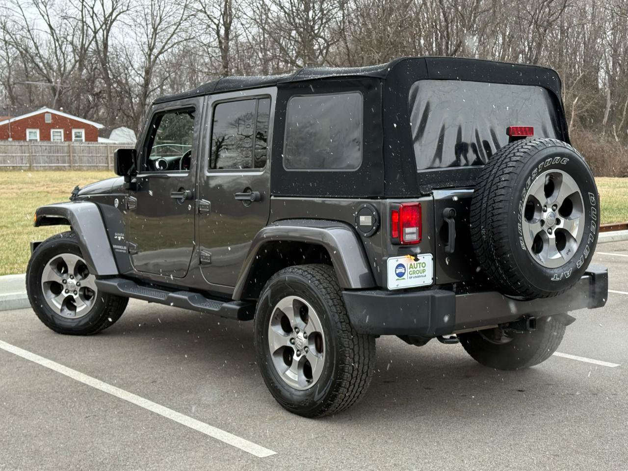 Used 2016 Jeep Wrangler Unlimited Sahara w/ Dual Top Group AWD/4WD image 7