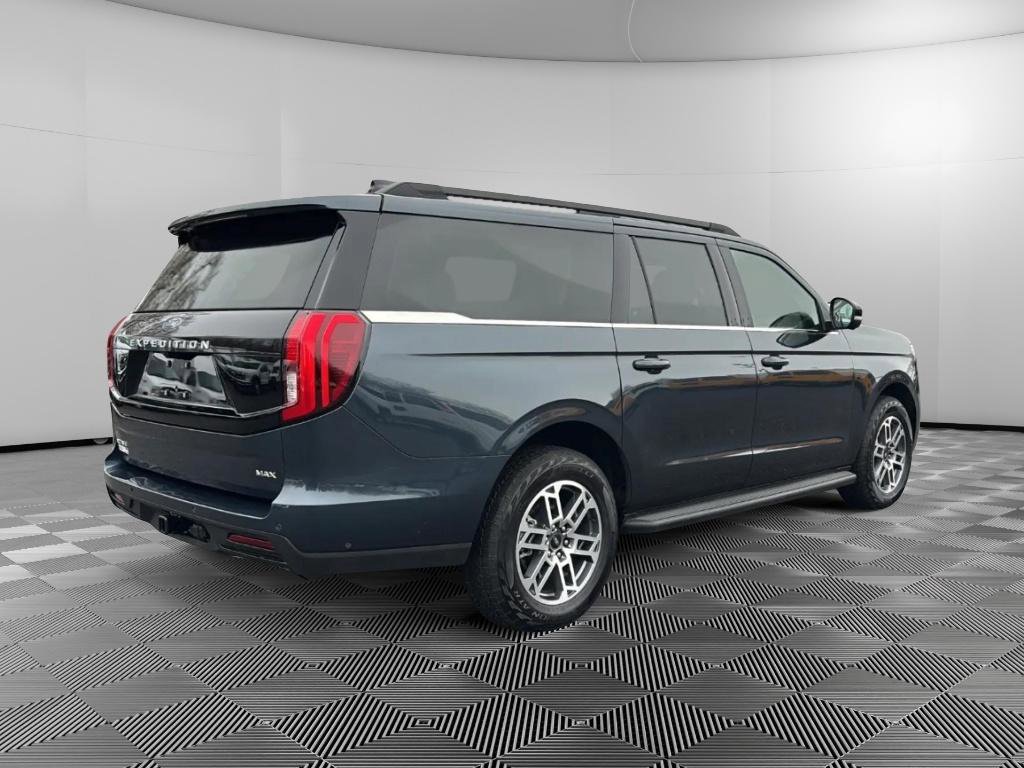Used 2025 Ford Expedition Max Active image 4