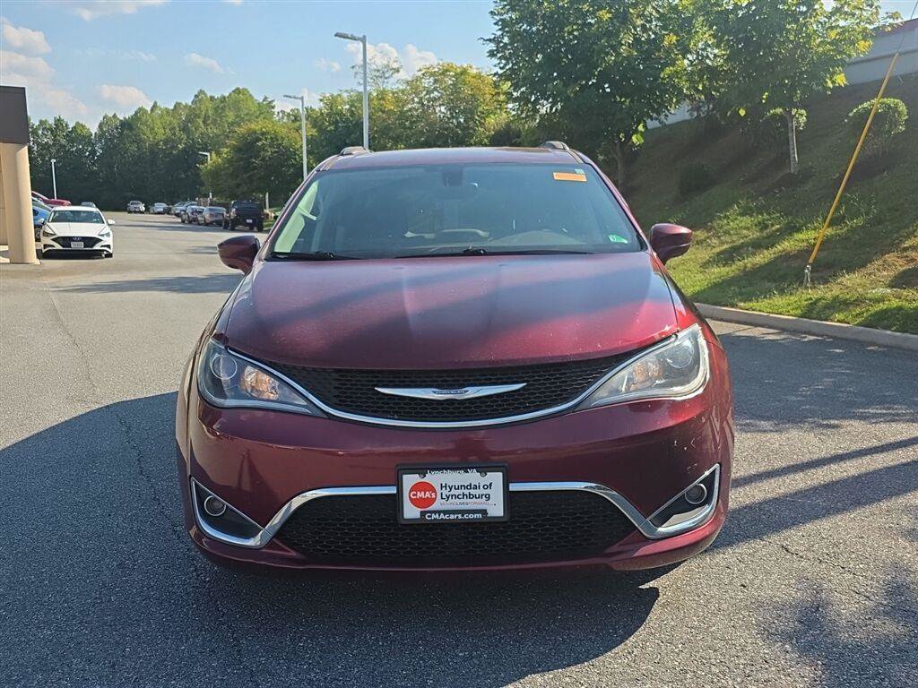 Used 2018 Chrysler Pacifica Touring Plus FWD image 3