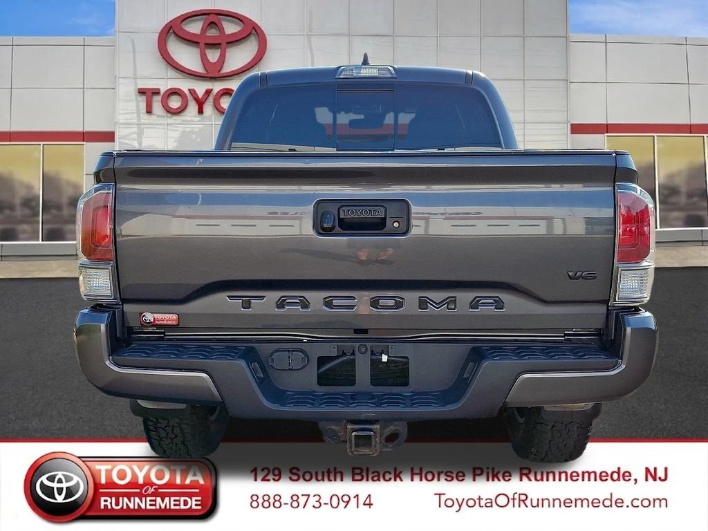Used 2022 Toyota Tacoma TRD Sport AWD/4WD image 5