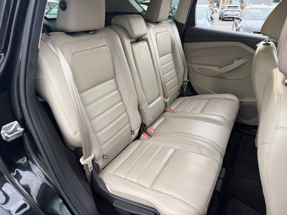 Used 2017 Ford Escape Titanium FWD image 29
