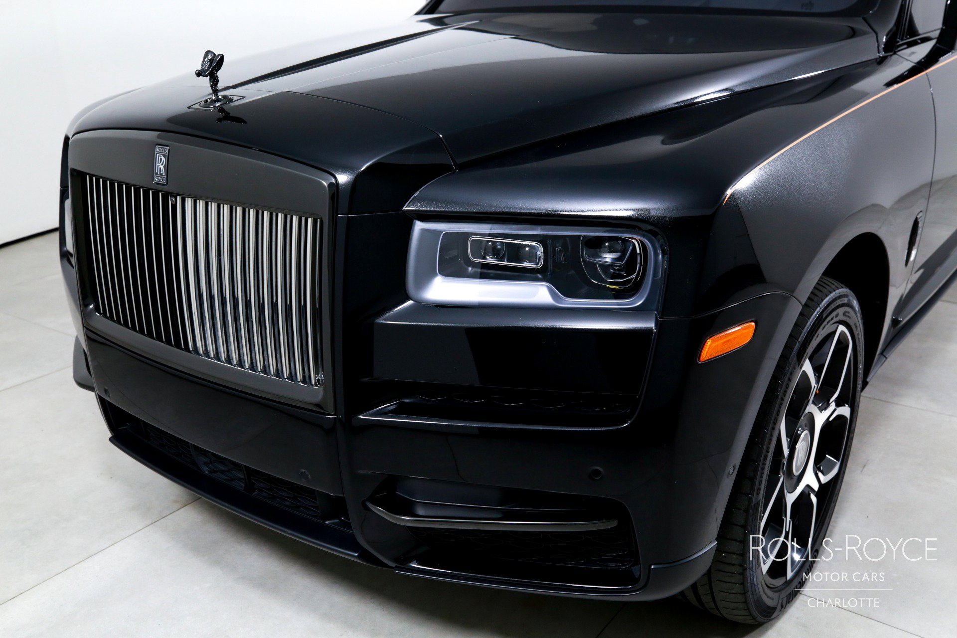 Certified 2023 Rolls-Royce Cullinan Black Badge AWD/4WD image 45