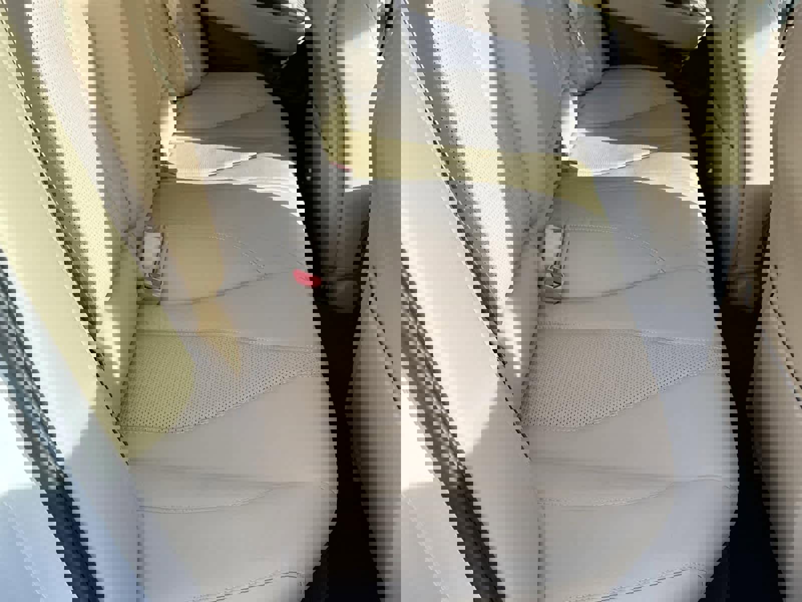 Certified 2025 Acura TLX w/ Technology Package image 15