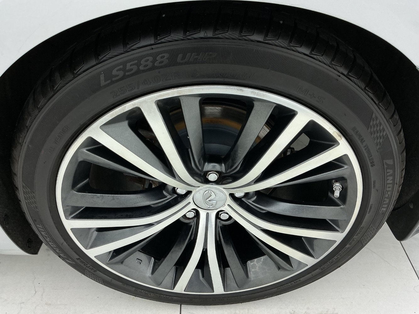 Used 2017 INFINITI Q60 3.0t w/ Premium Plus Package 3.0T AWD/4WD image 45
