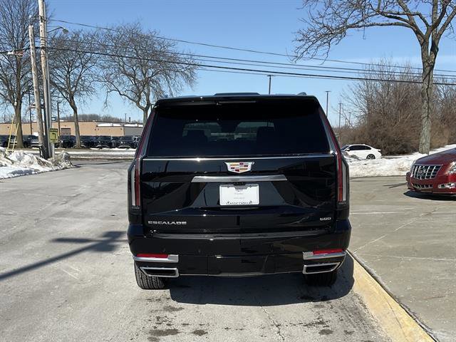 New 2026 Cadillac Escalade ESV Luxury w/ Touring Package image 4