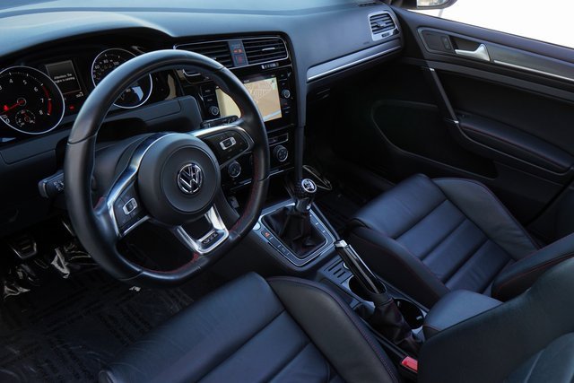 Used 2021 Volkswagen GTI SE image 26