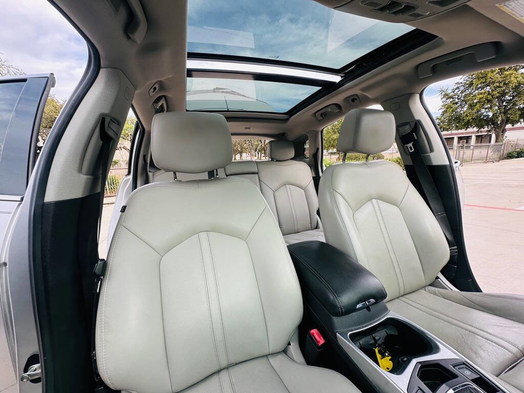 Used 2014 Cadillac SRX Luxury w/ Driver Awareness Package image 24