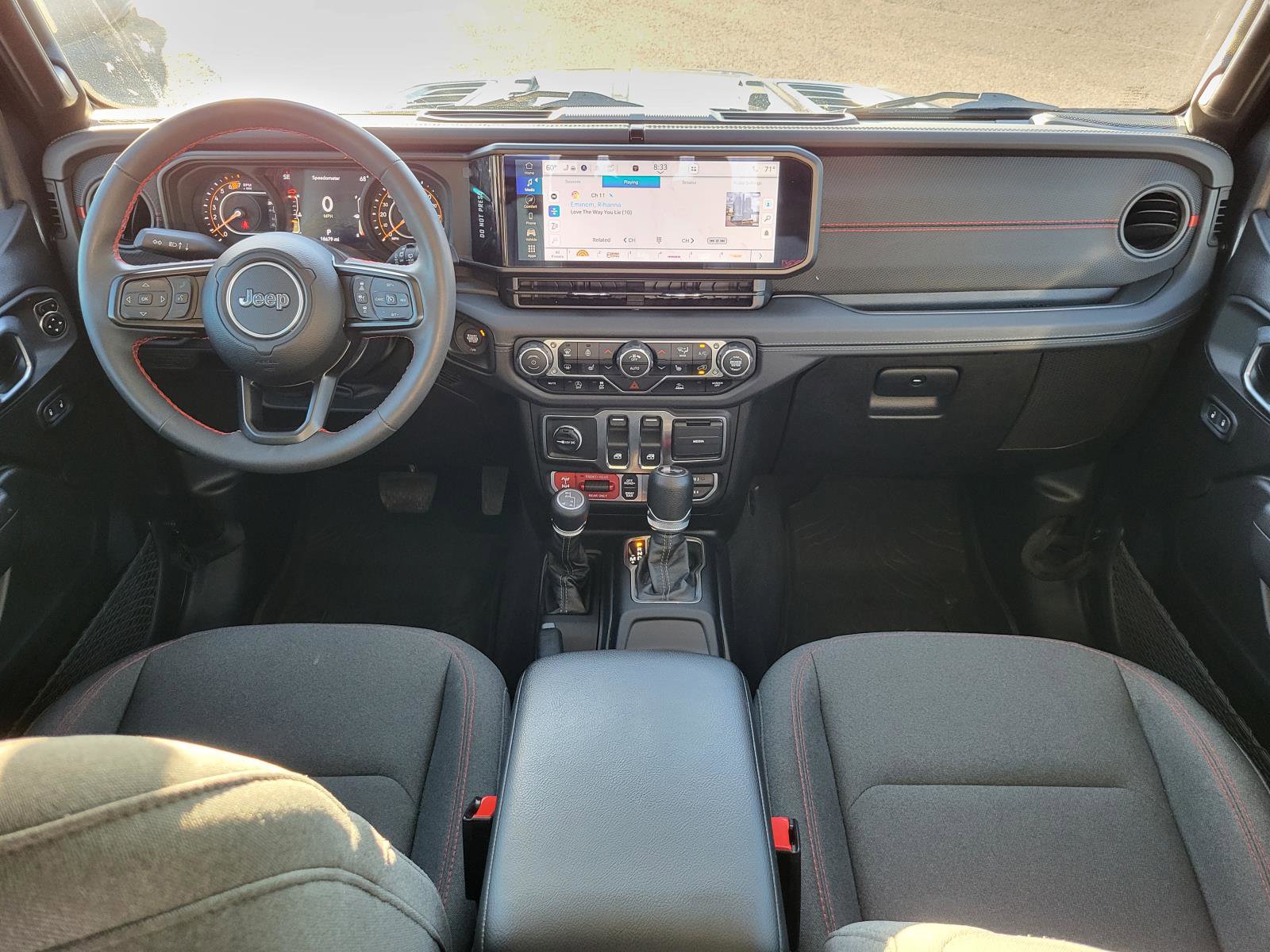 Used 2024 Jeep Wrangler Rubicon w/ Convenience Group image 16