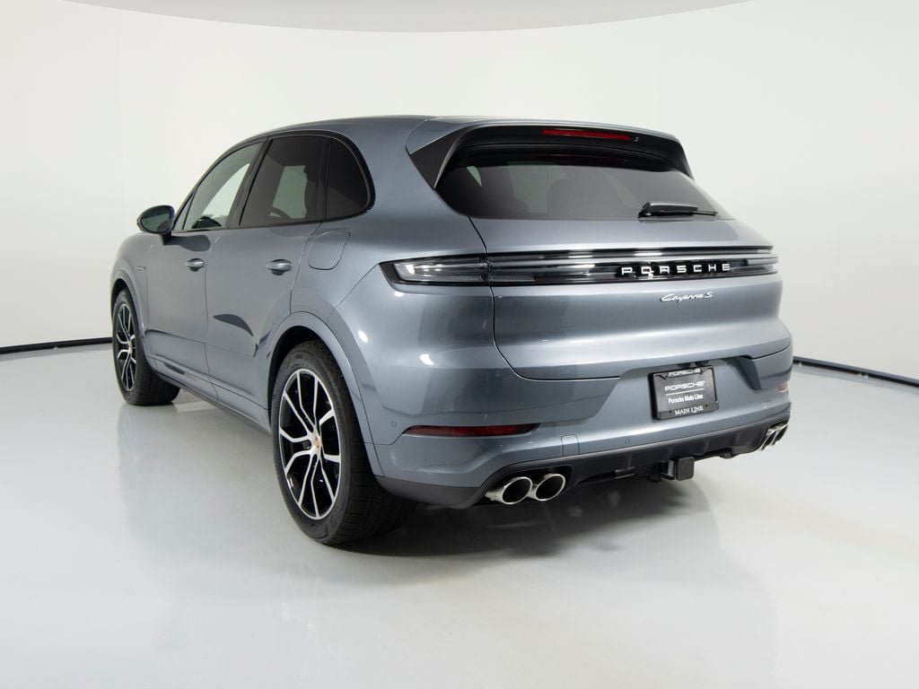 New 2026 Porsche Cayenne S AWD/4WD image 8