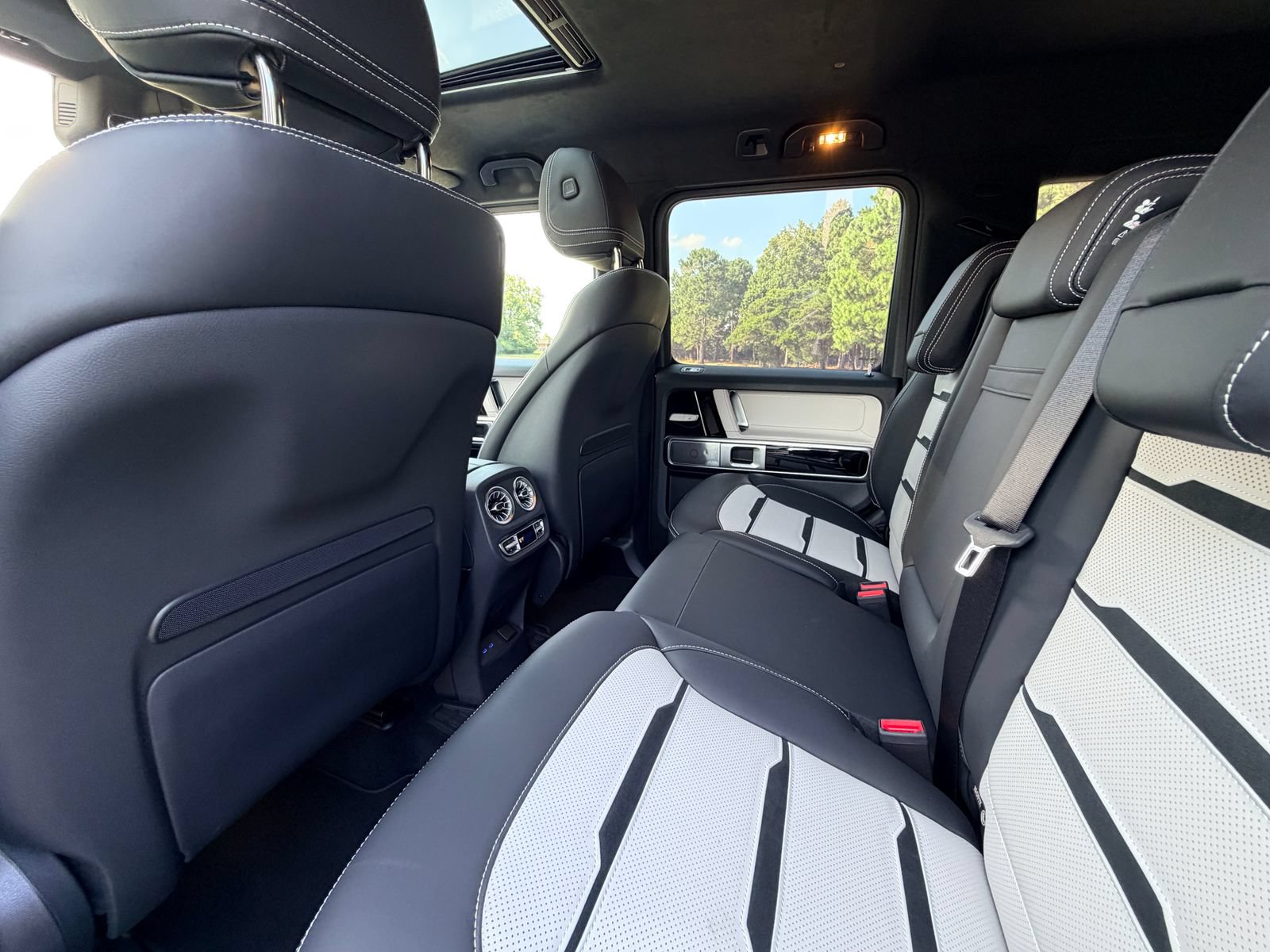 Certified 2025 Mercedes-Benz G 63 AMG 4MATIC image 15