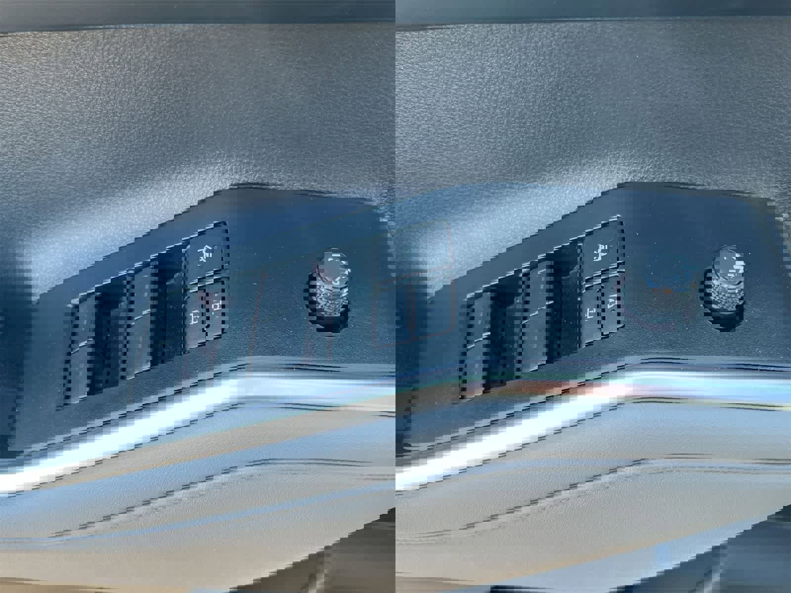 Used 2023 Toyota Highlander XLE image 18