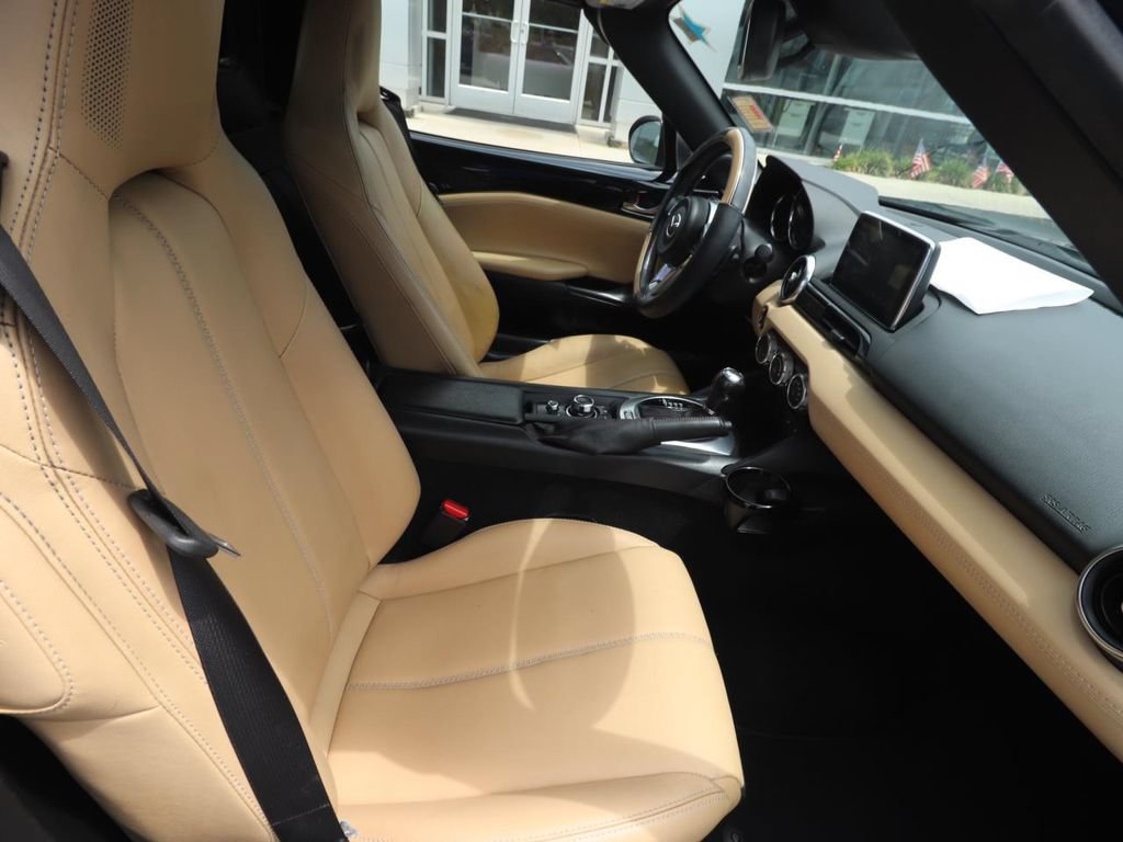 Used 2016 MAZDA MX-5 Miata Grand Touring RWD image 8