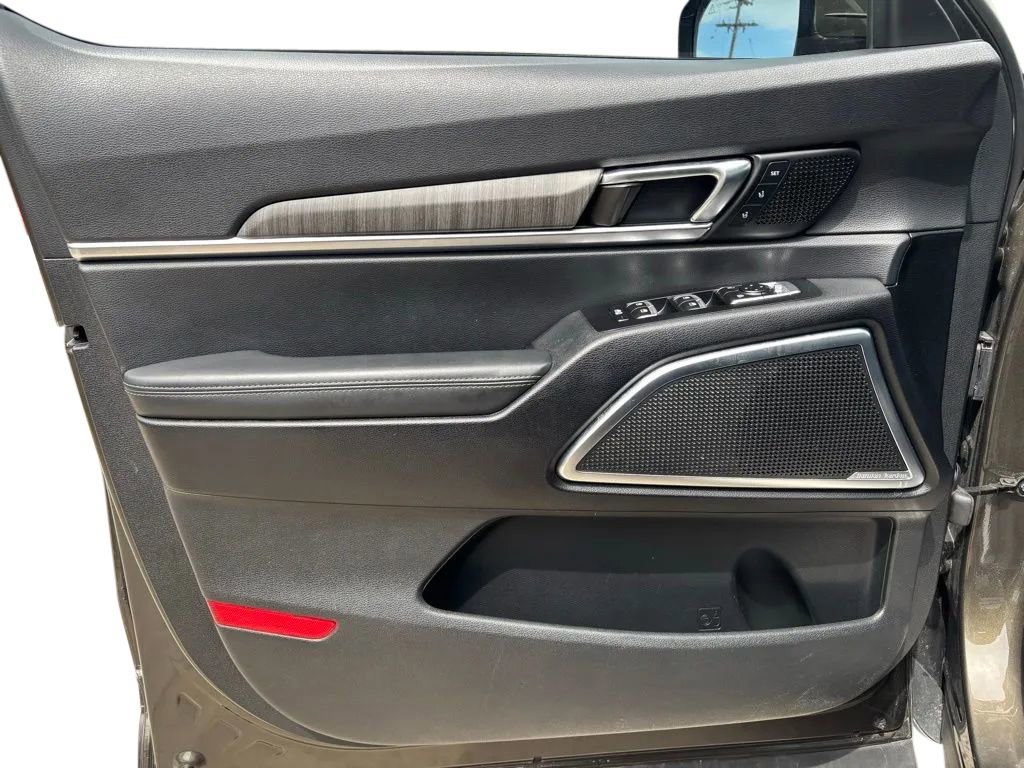 Used 2024 Kia Telluride SX Prestige AWD/4WD image 19