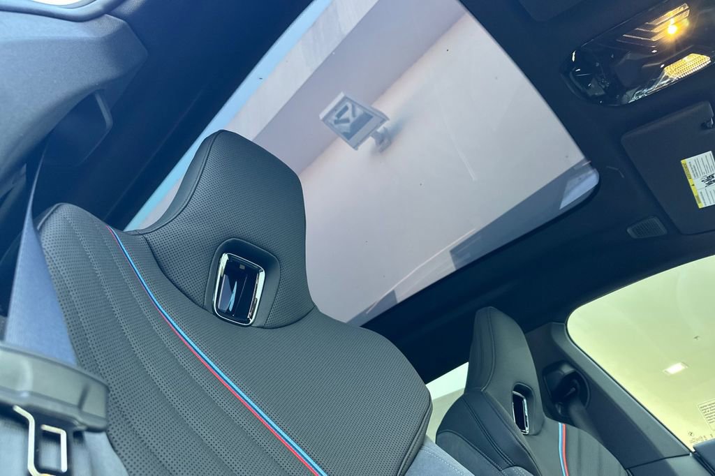 New 2026 BMW iX M70 w/ Executive Package image 18