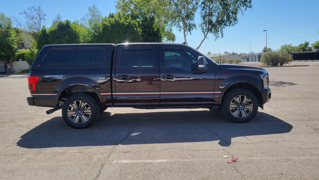 Used 2018 Ford F150 Lariat w/ Equipment Group 502A Luxury AWD/4WD image 11