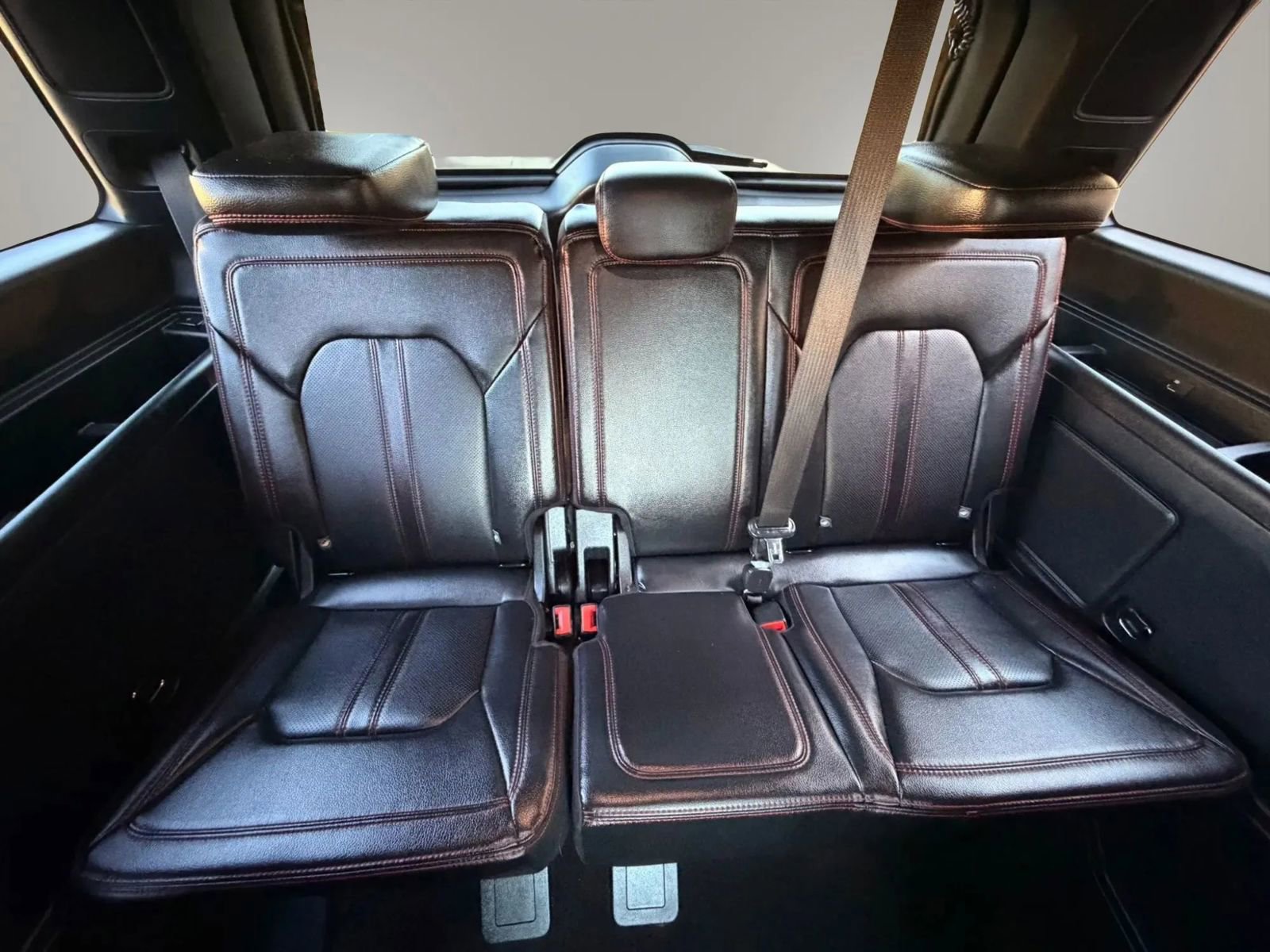 Used 2020 Ford Expedition Limited w/ Equipment Group 303A RWD image 23
