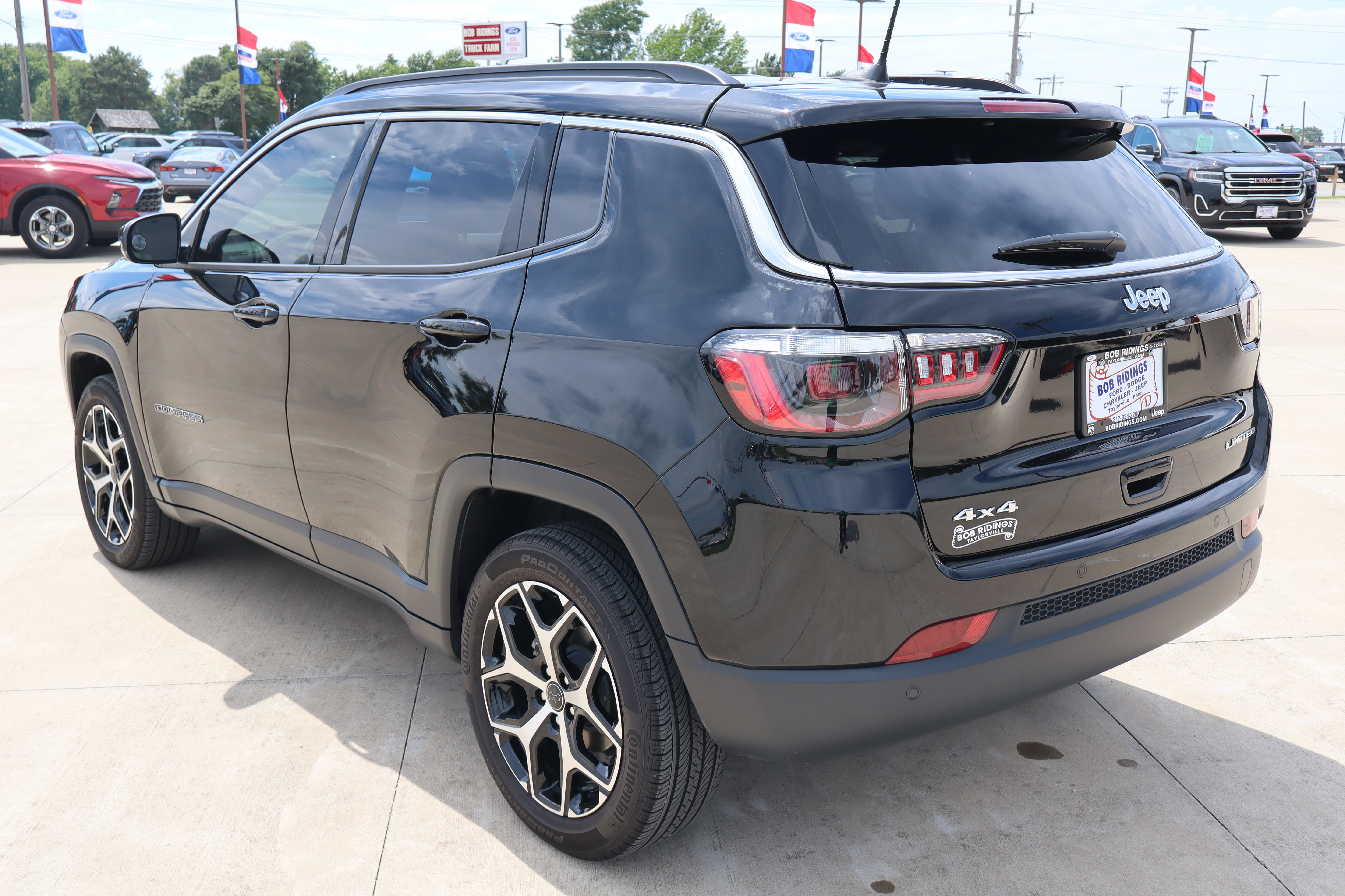 Used 2025 Jeep Compass Limited AWD/4WD image 7