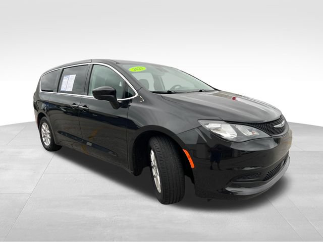 Used 2023 Chrysler Voyager LX FWD image 8