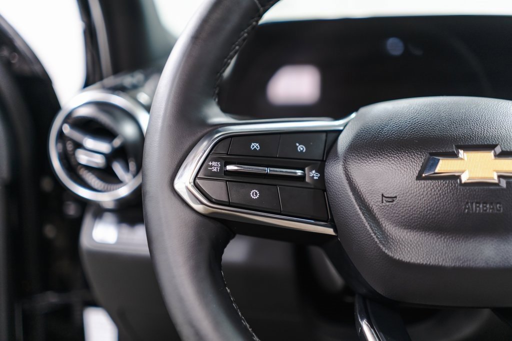 Used 2025 Chevrolet Equinox LT image 11