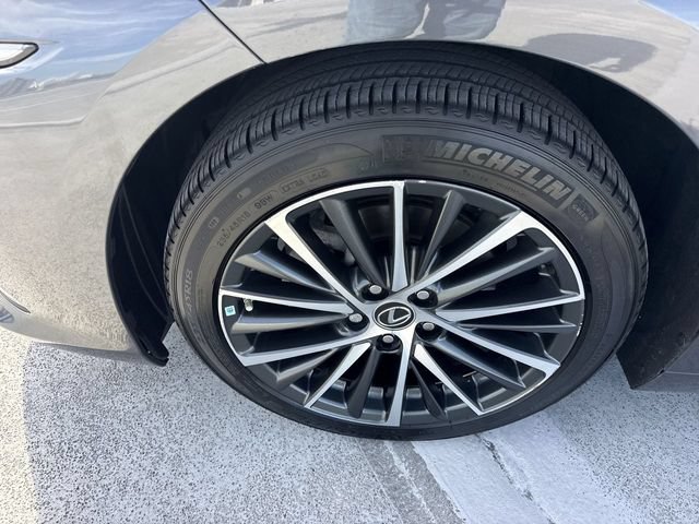 Certified 2023 Lexus ES 350 w/ Premium Package FWD image 10
