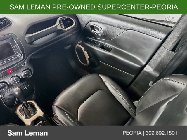 Used 2016 Jeep Renegade Limited FWD image 22
