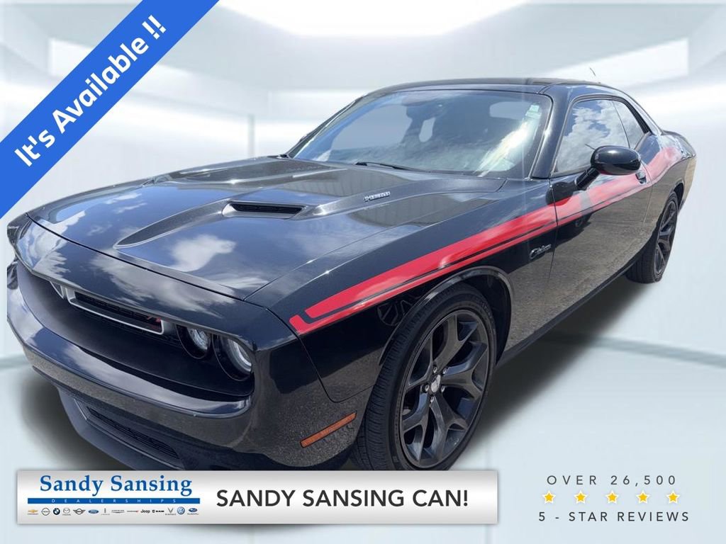 Used 2015 Dodge Challenger R/T RWD image 1