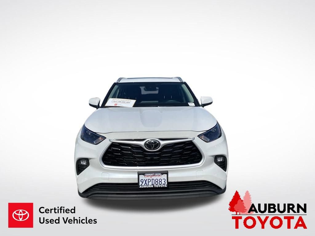 Certified 2026 Toyota Highlander XLE AWD/4WD image 3