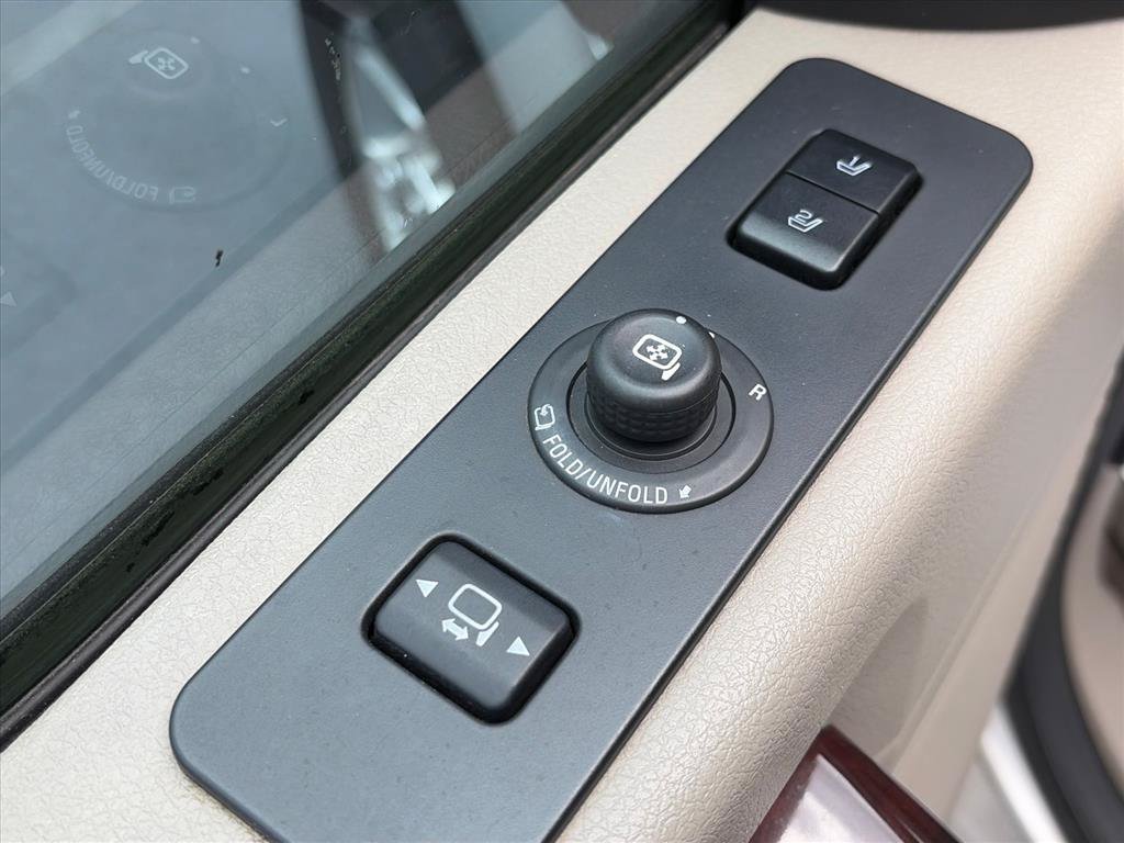 Used 2010 Ford F350 2WD Crew Cab Super Duty image 25