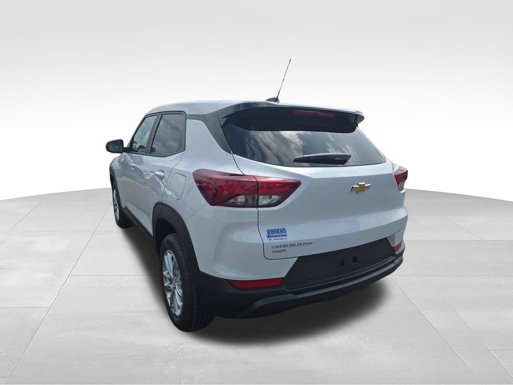 New 2026 Chevrolet TrailBlazer LS w/ LS Convenience Package AWD/4WD video 3