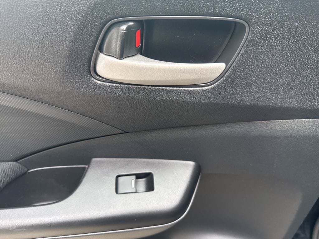 Used 2015 Honda CR-V LX image 21