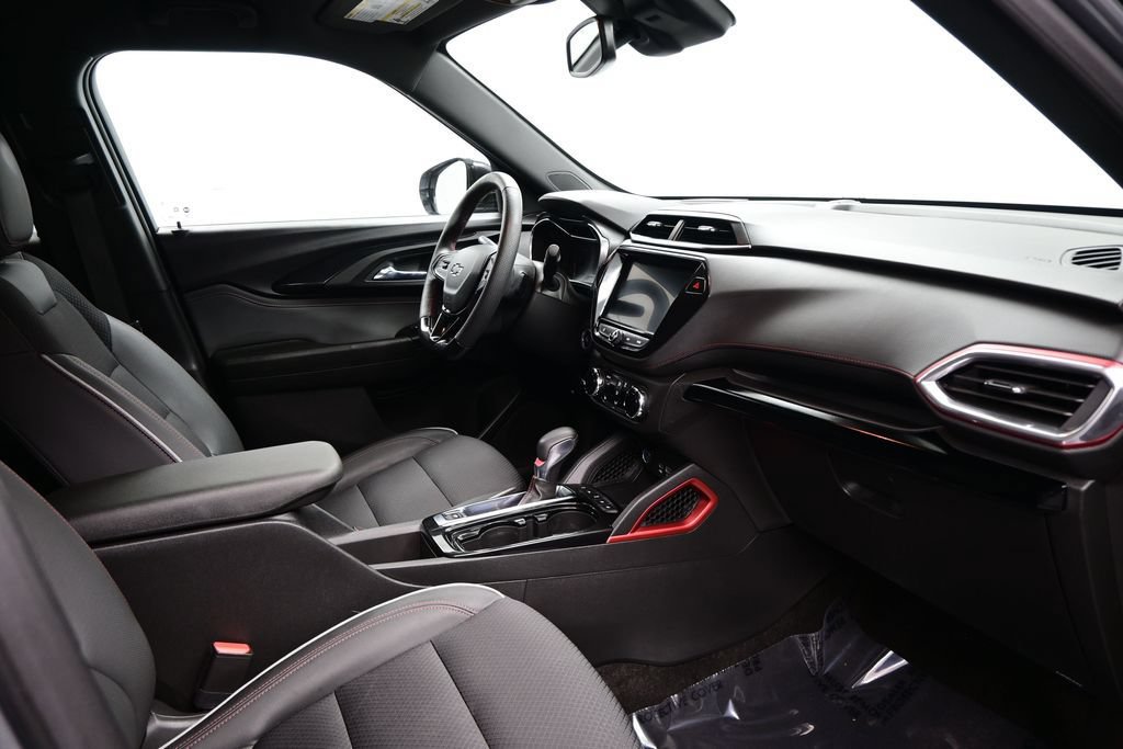 Used 2023 Chevrolet TrailBlazer RS w/ Convenience Package FWD image 12