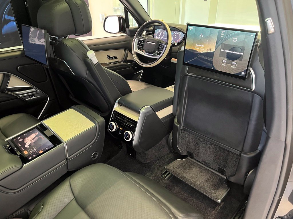 Used 2024 Land Rover Range Rover SV AWD/4WD image 51