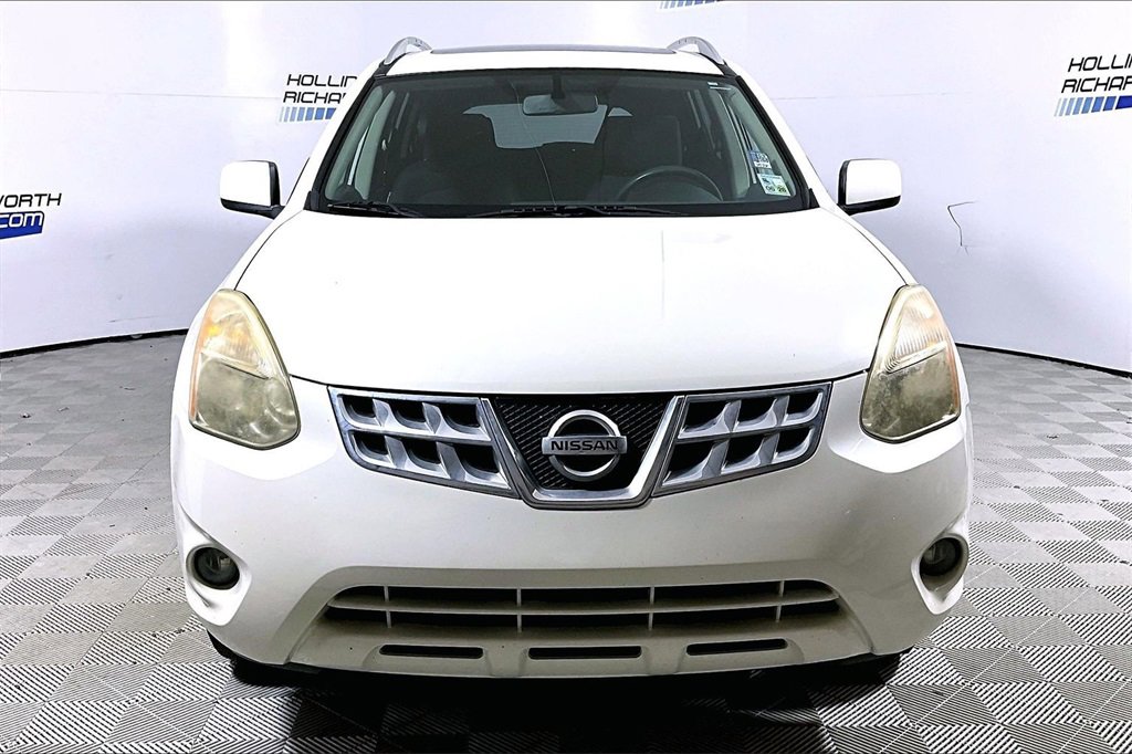 Used 2013 Nissan Rogue SV w/ Premium Pkg image 2