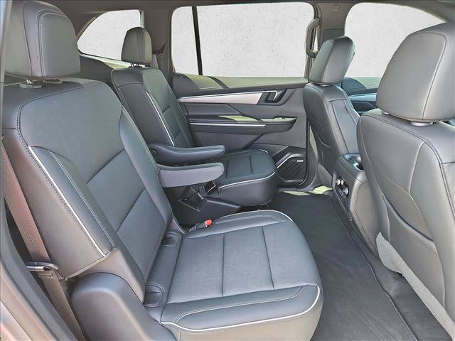 Certified 2025 Buick Enclave Preferred w/ Super Cruise Package FWD image 28
