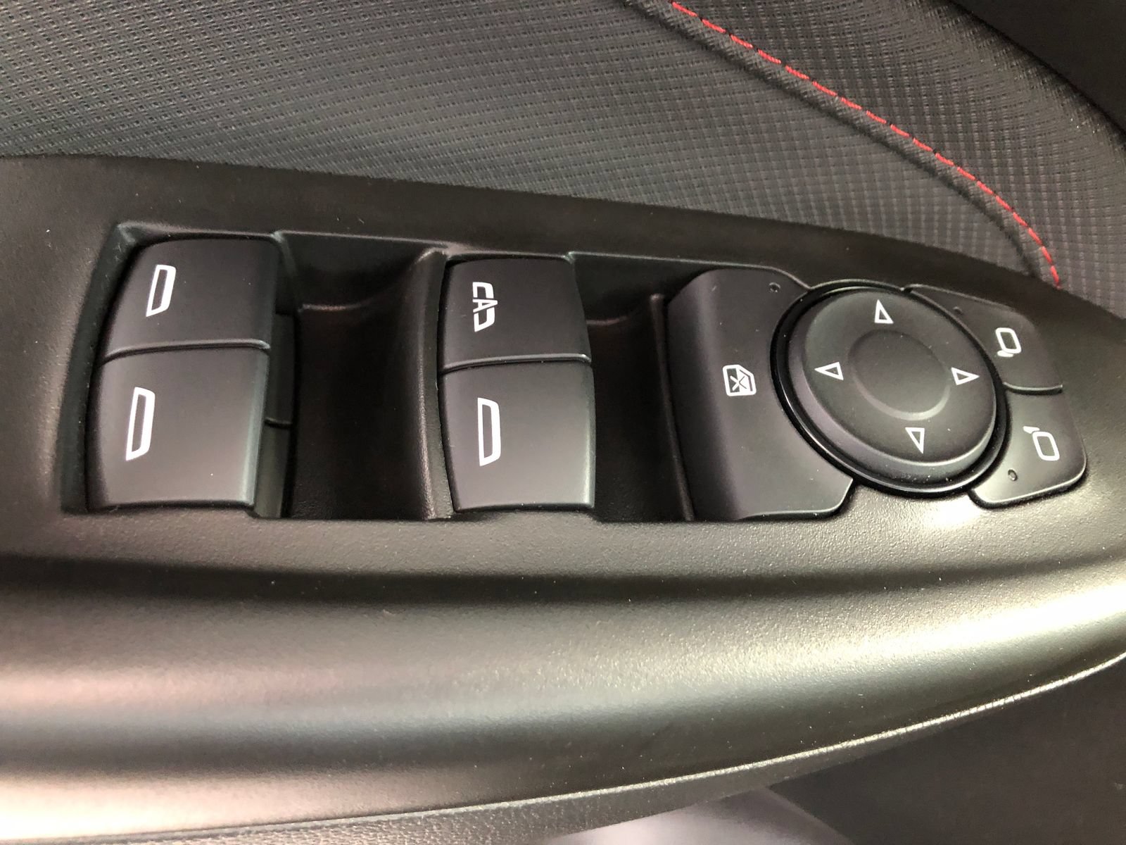 Used 2024 Chevrolet TrailBlazer RS w/ Convenience Package AWD/4WD image 38