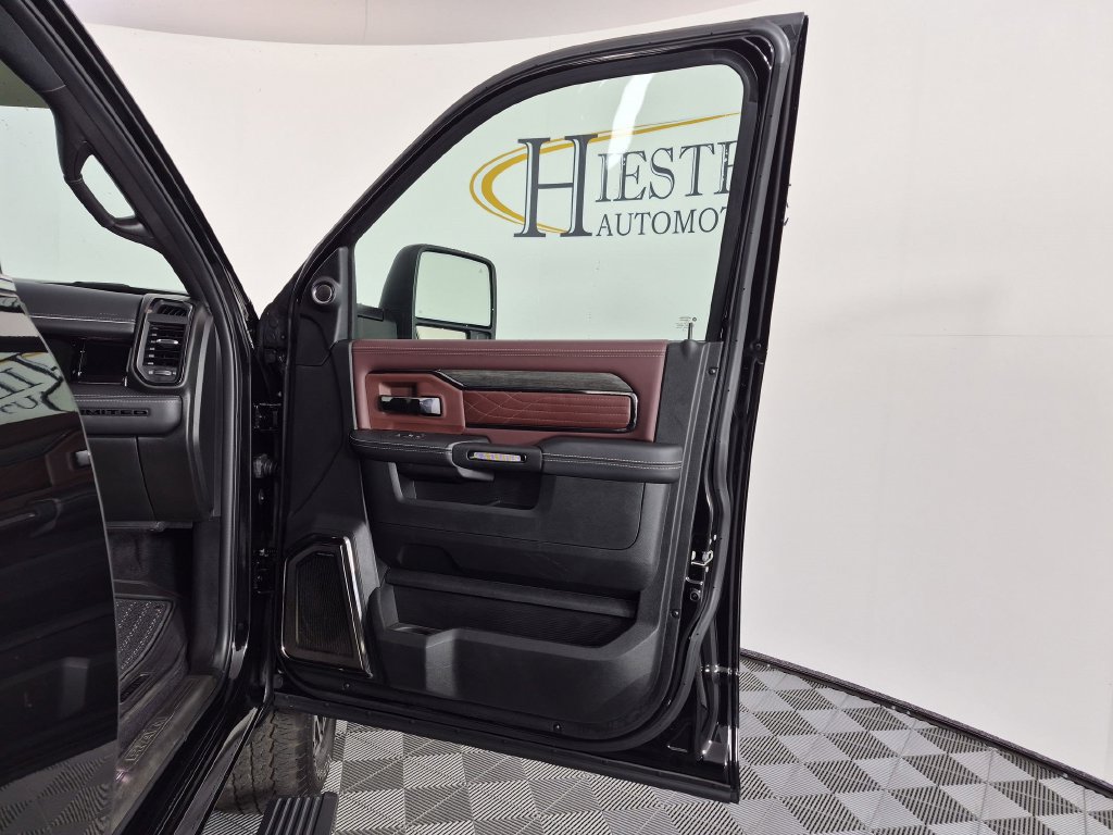 Used 2026 RAM 2500 Limited AWD/4WD image 36