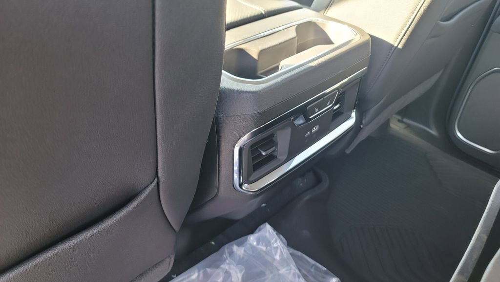 New 2026 Chevrolet Silverado 2500 LTZ w/ LTZ Convenience Package AWD/4WD image 26