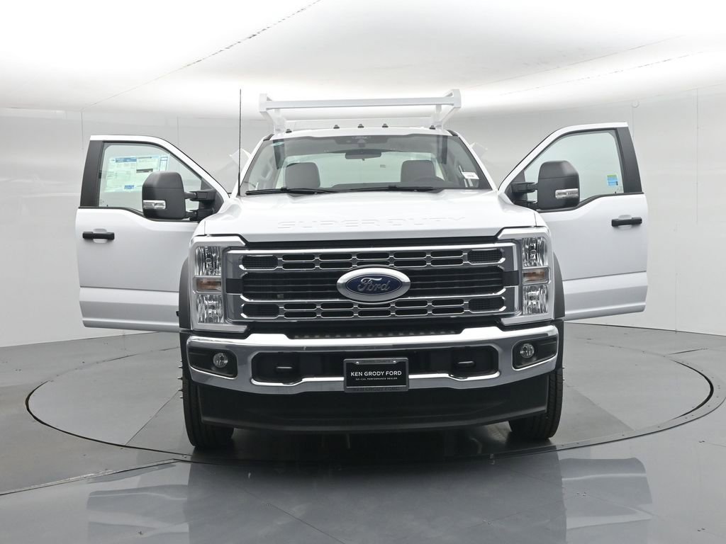 New 2025 Ford F450 XL w/ XL Chrome Package RWD image 37
