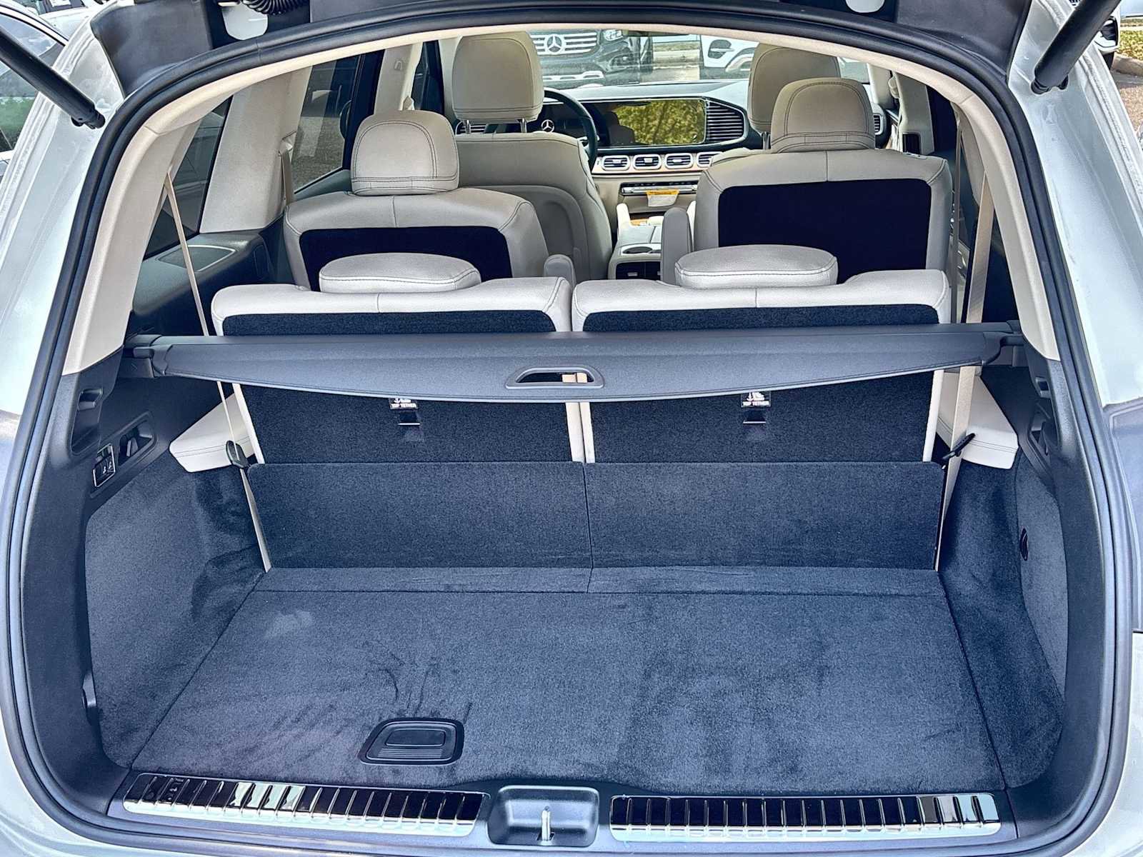 New 2026 Mercedes-Benz GLS 450 4MATIC image 17