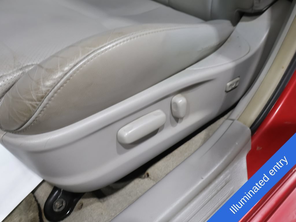 Used 2007 Toyota Camry XLE FWD image 11
